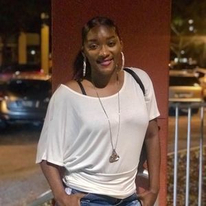 Meet your Posher, Sharece